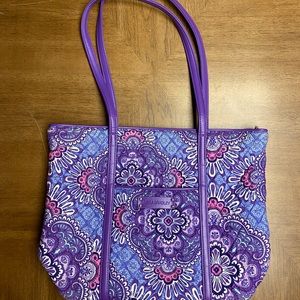 Vera Bradley medium zip top tote bag style purse - Lilac Tapestry